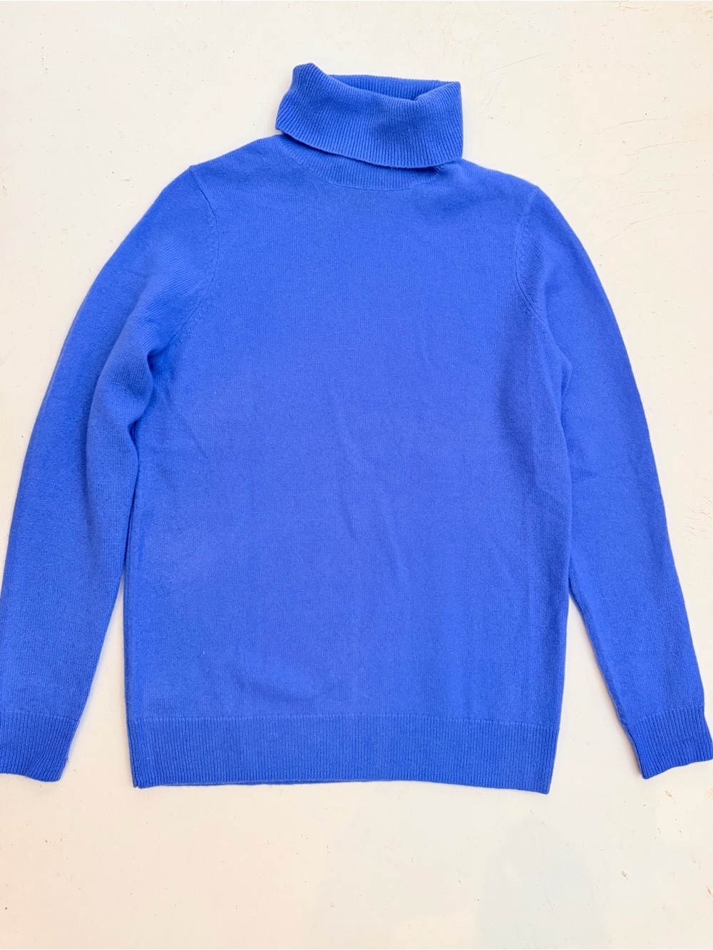 C by Bloomingdale’s cashmere blue turtleneck sweater